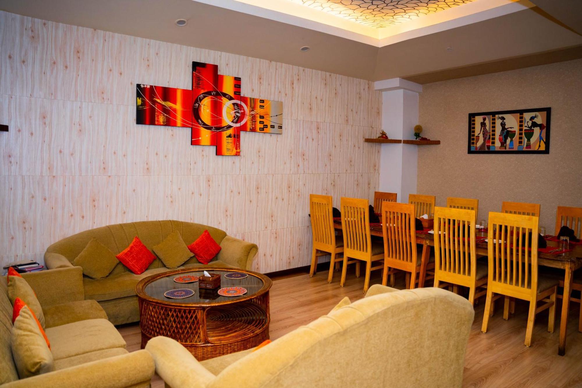 Teeka Resort Suites & Spa Pokhara Kültér fotó